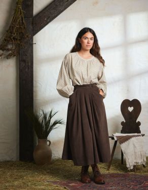 "Yana" corduroy skirt chestnut