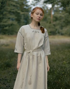 "Zlata" linen dress with moss embroideries